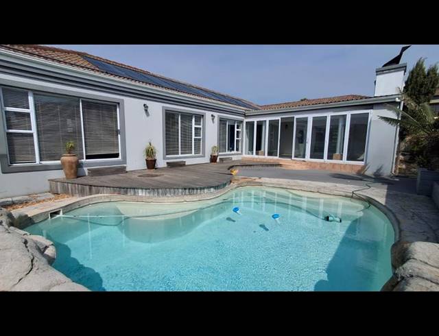 4 BEDROOM PROPERTY TO RENT IN WEST BEACH